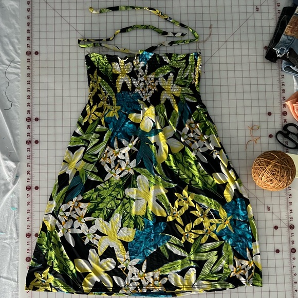 Hawaiian dress / skirt - Picture 2 of 4